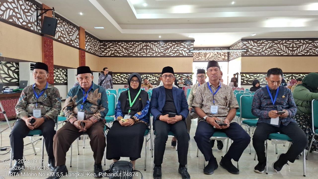 Abubakar-Abdullah-bersama-tim-MTQ.jpg