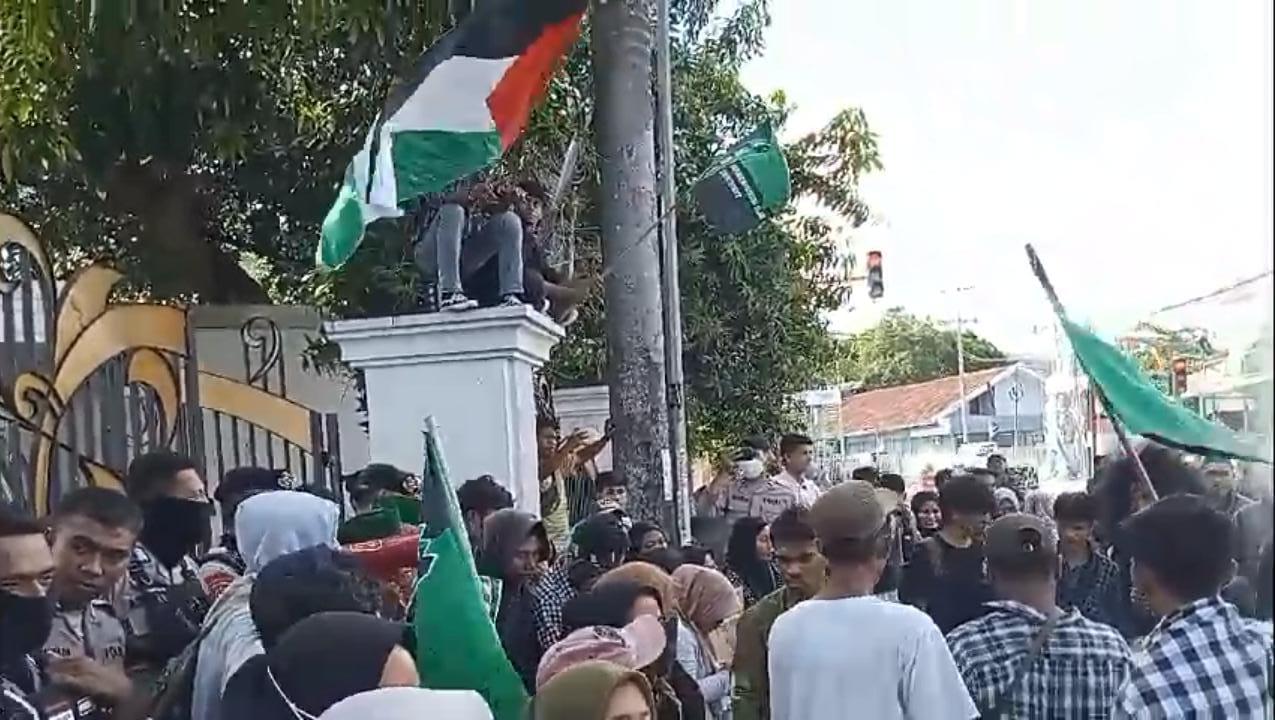 HMI Ternate Desak Abdul Ghani Kasuba Perhatikan Kerusakan Lingkungan