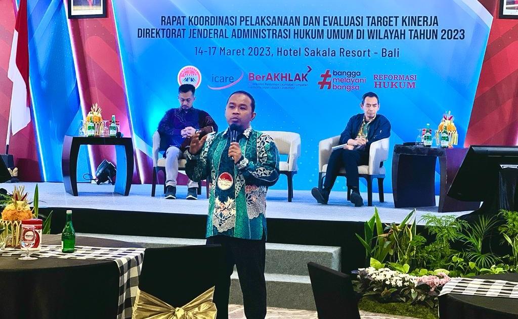 Analis-Transaksi-Keuangan-Madya-dari-PPATK-RI-Mohamad-S-Akbar.jpg