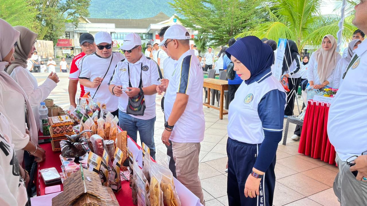 Karya Anak Binaan LPKA Ternate Hadir di Bazar Prodak Menyambut HBP ke 62