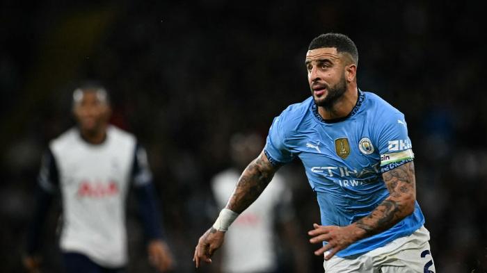 Bek-AC-Milan-Kyle-Walker-saat-masih-di-Manchester-City.jpg
