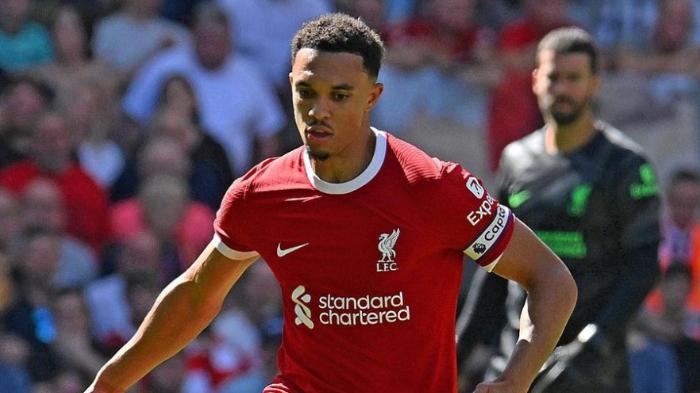 Bek-Liverpool-Trent-Alexander-Arnold-vf.jpg