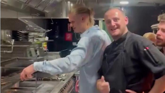 Bantah Gosip Madrid, Erling Haaland Ngaku Hidupnya Nyaman di Man City: Akrab Sama Fans Man United