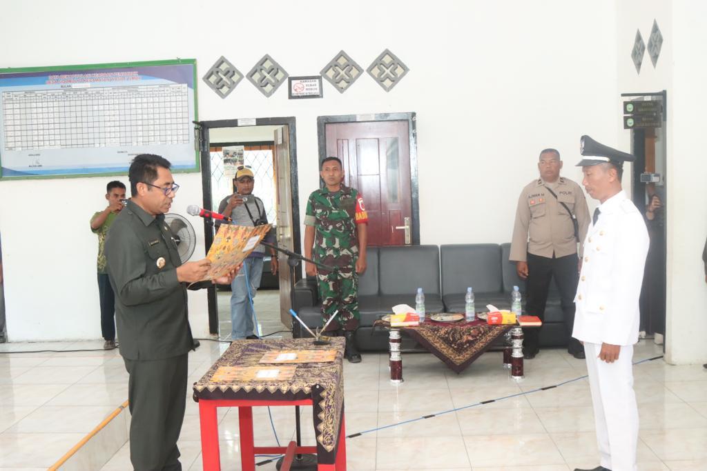 Ubaid Yakub Lantik Kades Terpilih Hasil PAW Desa Sidomulyo Halmahera Timur