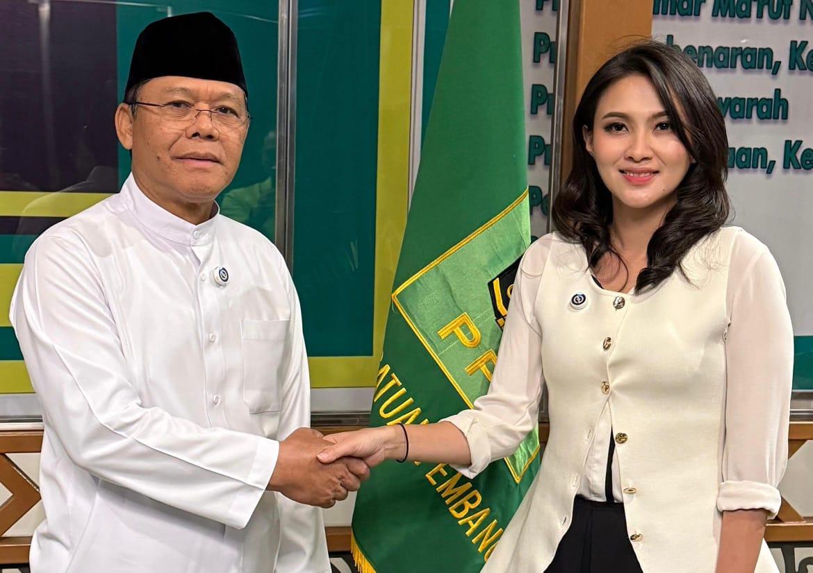 Cagub-Maluku-Utara-Sherly-Tjoanda-saat-Silaturahmi-bersama-Mardiono.jpg