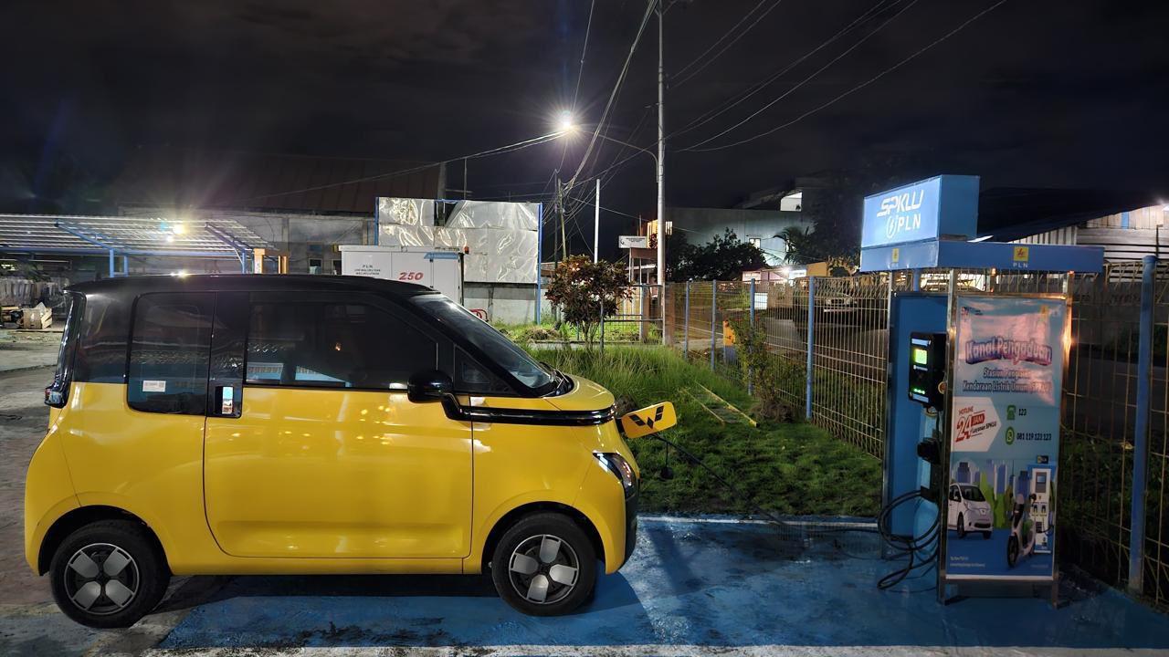 Layani Kebutuhan Pengendara EV, PLN UP3 Tobelo Resmikan SKPLU
