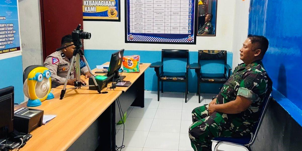Ikut Prosedur, Danrem 152 Baabullah Ternate Maluku Utara Antre Perpanjang SIM