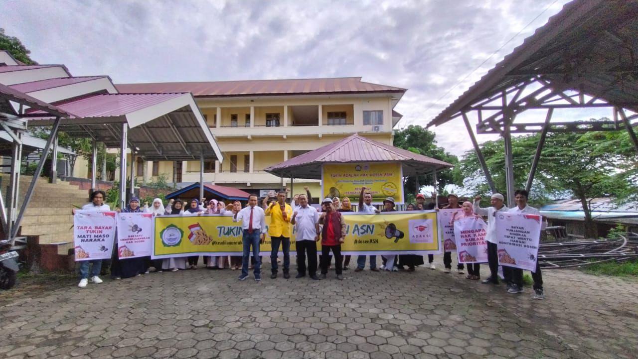 Gelar Aksi, Sejumlah Dosen Unkhair Ternate Desak Kemendiktisaintek Bayar Tukin Selama 5 Tahun