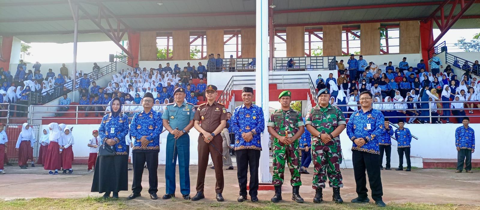 Foto-bersama-usai-Hari-Pendidikan-Nasional-tahun-2023.jpg
