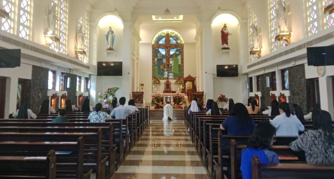 Gereja Katolik di Ternate Sembahyang dan Doa Khusus untuk Kematian Paus Fransiskus