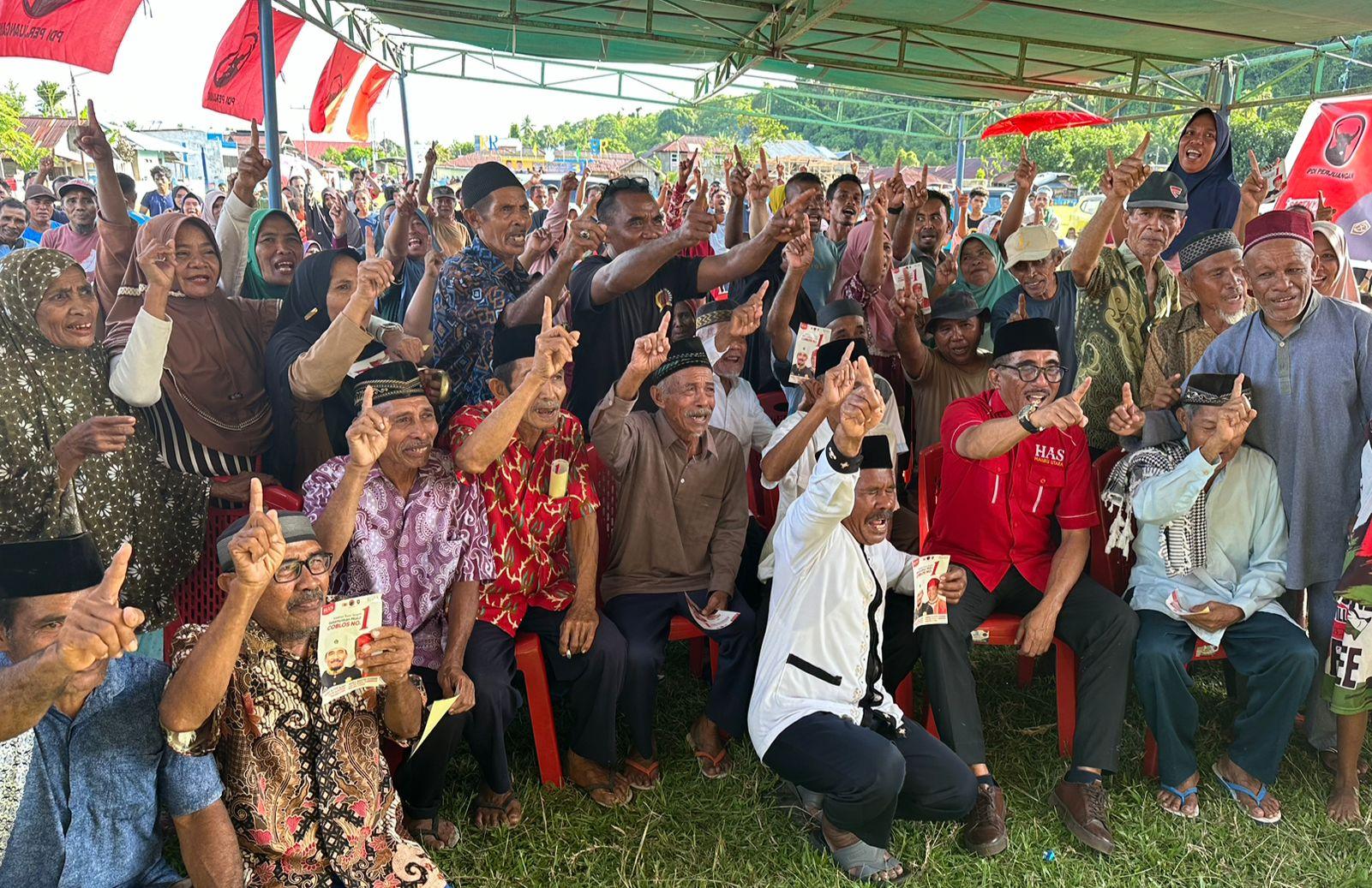 Pilgub Maluku Utara 2024, Warga Sambut Meriah Kampanye Husain Sjah di Morotai Timur