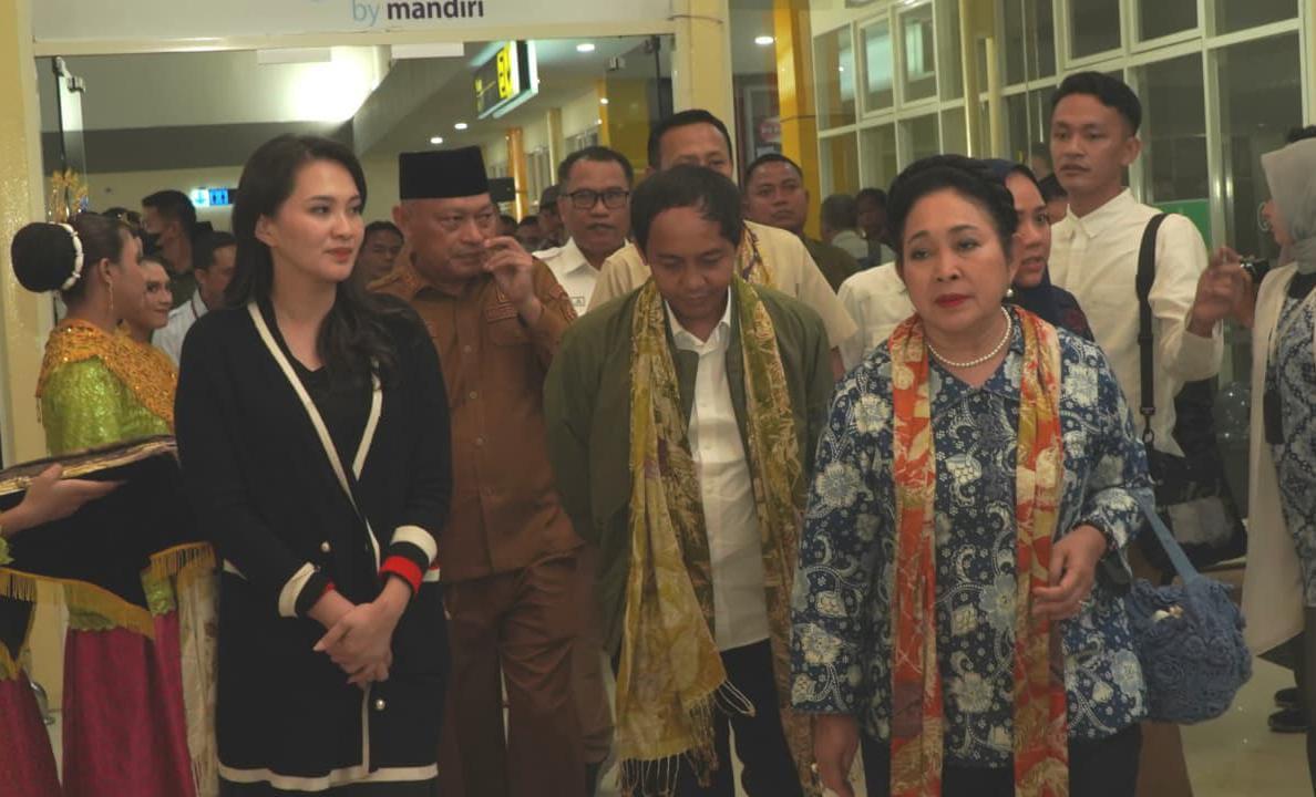 Menhut Raja Juli dan Titik Soeharto Kunjungi Maluku Utara, Bahas Deforestasi dan Perizinan Hutan