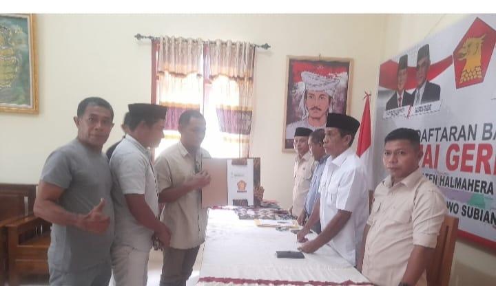 Mantap ke Pilkada Halmahera Tengah 2024, Moh Fitra Ambil Formulir Pendaftaran