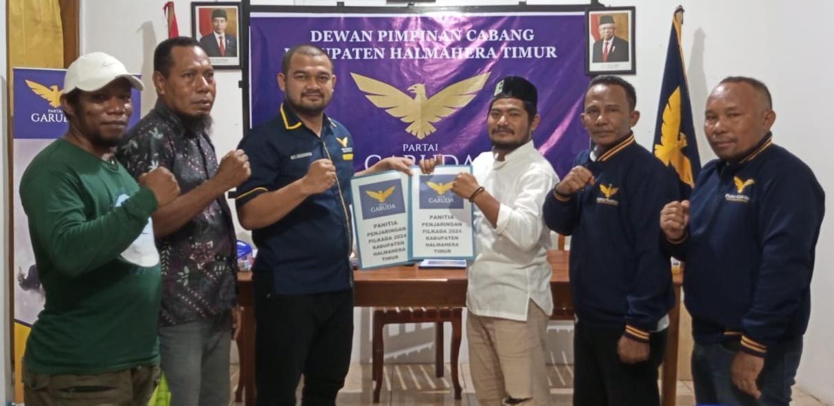 LO-Paslon-Ubaid-Yakub-Anjas-Teher-ambil-formulir-pendaftaran-di-DPC-Partai-Garuda-Halmahera-Timur.jpg