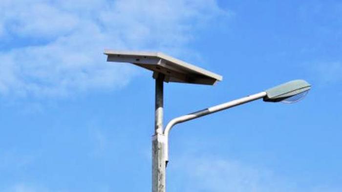 Lampu-jalan-tenaga-surya.jpg