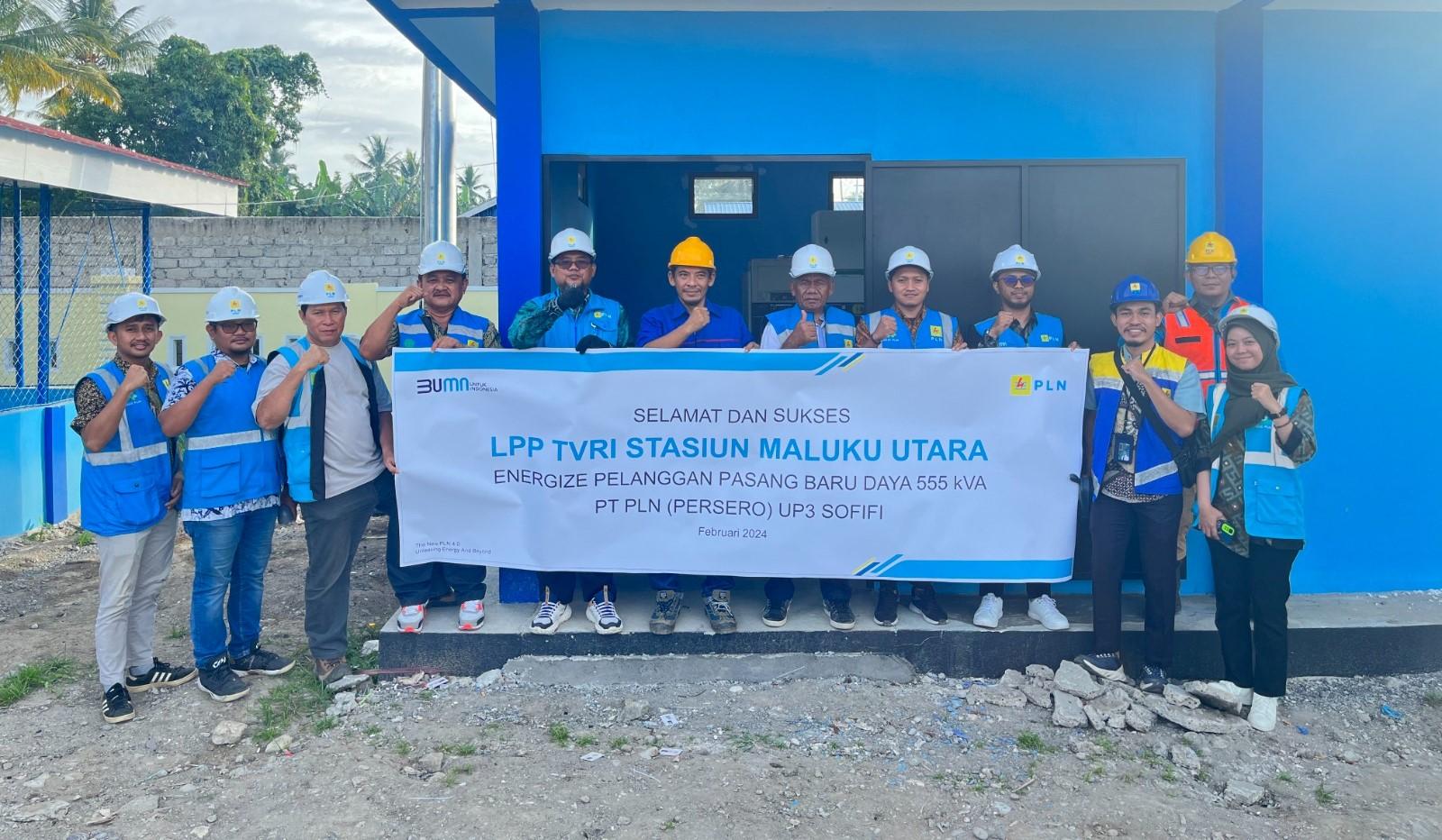 PLN UP3 Sofifi Sambung Daya 555 kVA untuk Pelanggan Tegangan Menengah di Maluku Utara - PLN-pasang-baru-listrik-bagi-pelanggan-tegangan-menengah.jpg