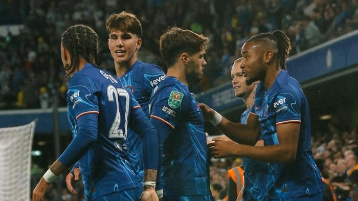 Para-pemain-Chelsea-dalam-laga-melawan-Barrow.jpg