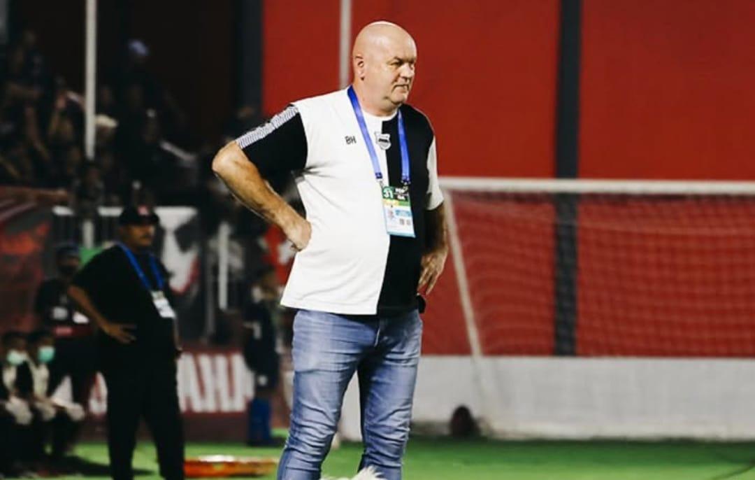 Pelatih-Persib-Bandung-Bojan-Hodak.jpg