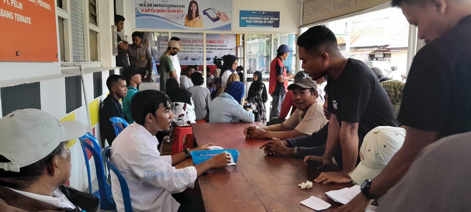 Pelayanan-jula-beli-tiket-Pelni-Ternate.jpg