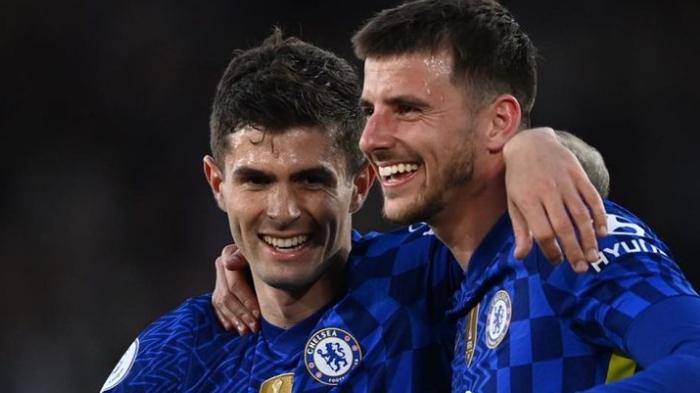 Pemain-Chelsea-Mason-Mount-kanan-dan-Christian-Pulisic.jpg