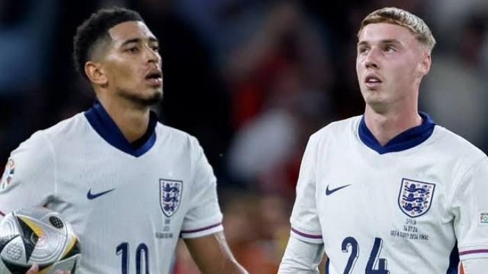 Pemain-Real-Madrid-Jude-Bellingham-dan-pemain-Chelsea-Cole-Palmer.jpg