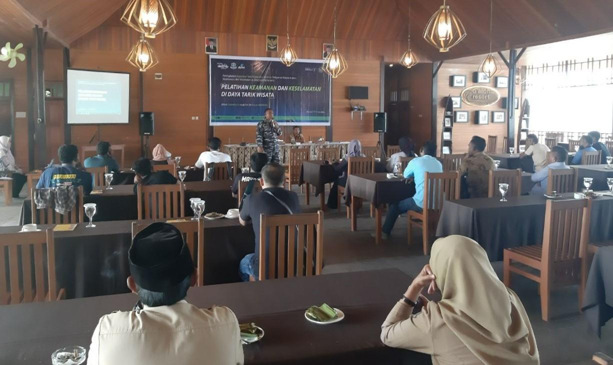 Pentingnya Keselamatan dan Keamanan Wisatawan, Pemkab Morotai Latih Pemandu Wisata