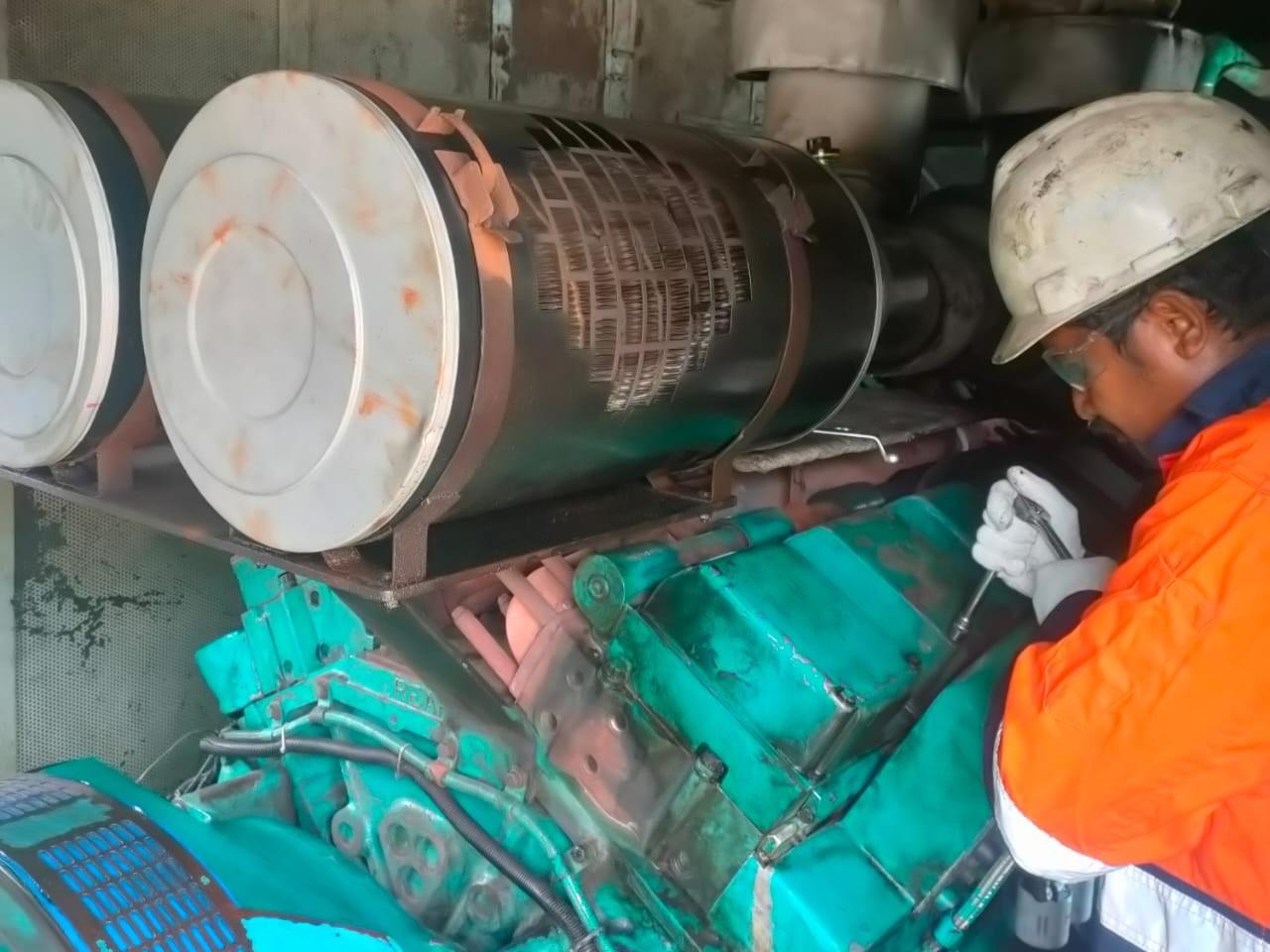 Komit Pasokan Listrik Stabil, PLN UP3 Tual Lakukan Pemeliharaan Mesin Jelang Idul Adha 1445 H - Pemeliharaan-mesin-PLN-UP3-Tual-02.jpg