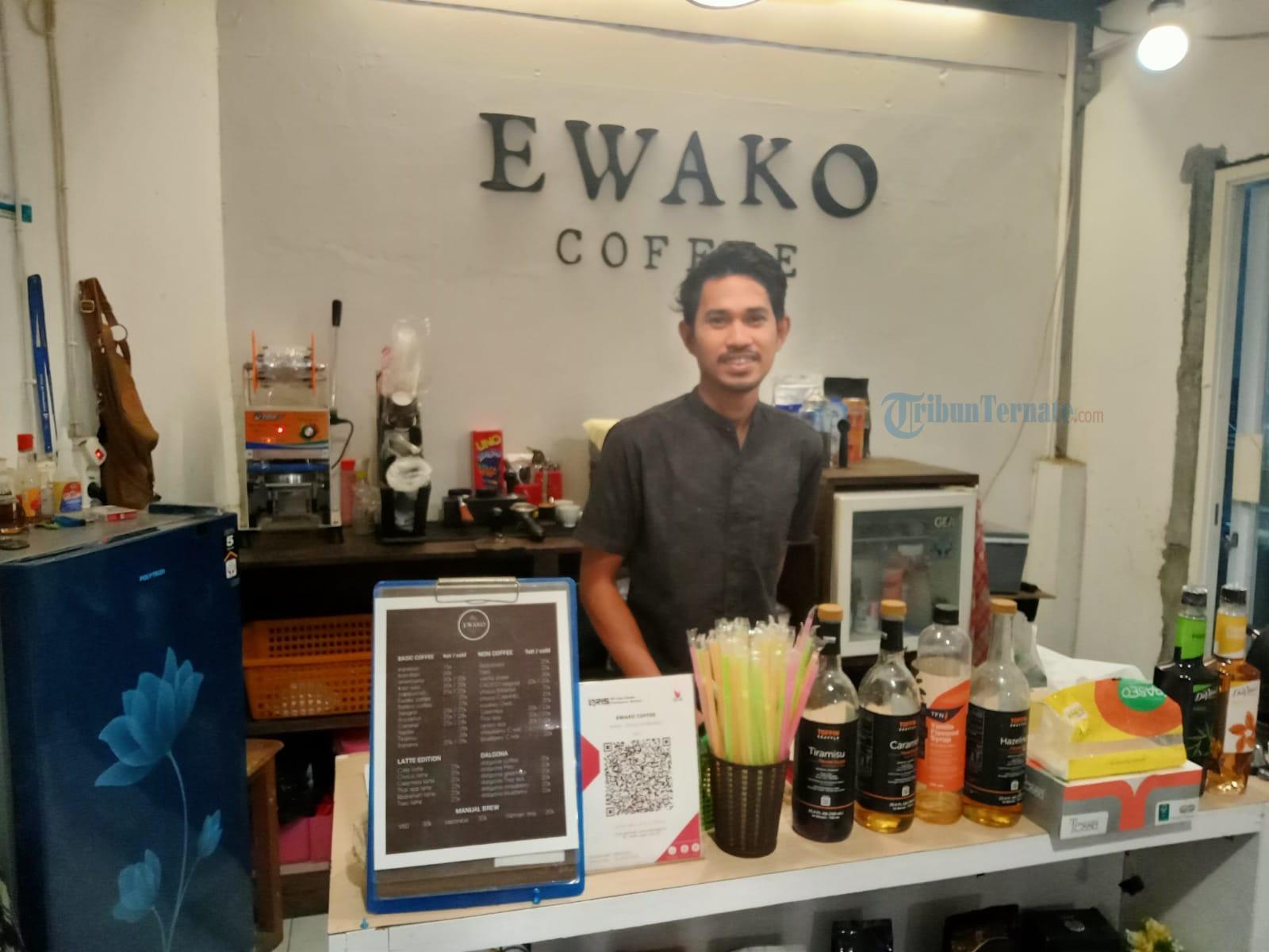 Pemilik-Ewako-Coffee-Fiad-Mudasir-yang-juga-ASN-di-Pulau-Morotai.jpg