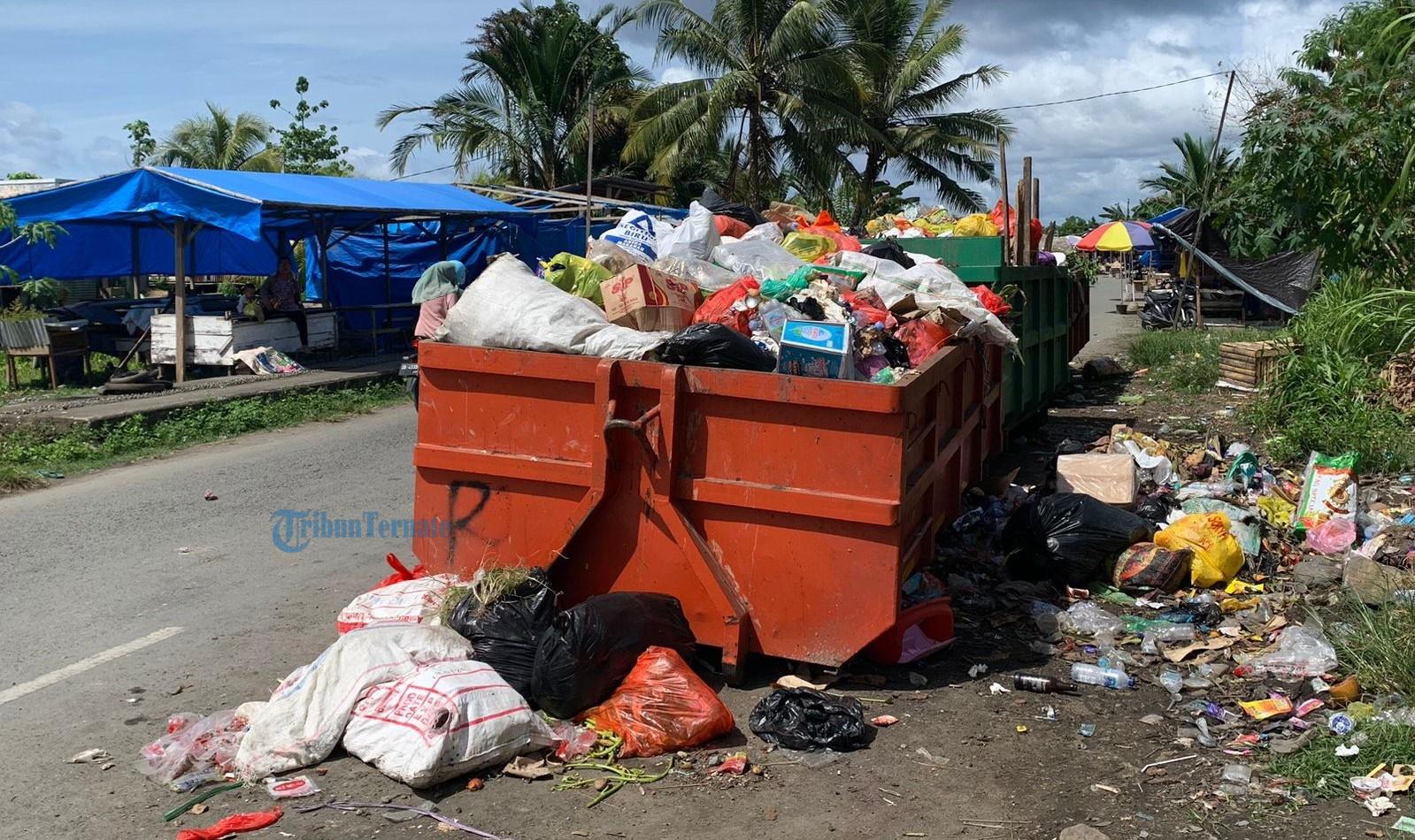 DLH Halmahera Selatan Catat 3 Kecamatan Sumbang Sampah 21,4 Ton Per Hari