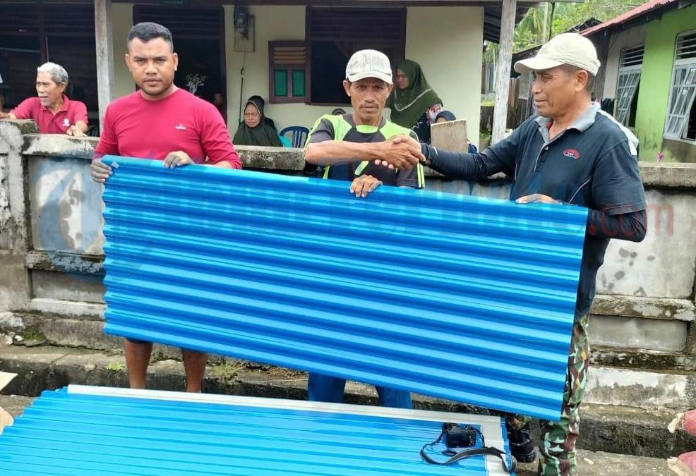 Pemkab Salurkan Bantuan ke Warga Terdampak Bencana Puting Beliung di Halmahera Selatan