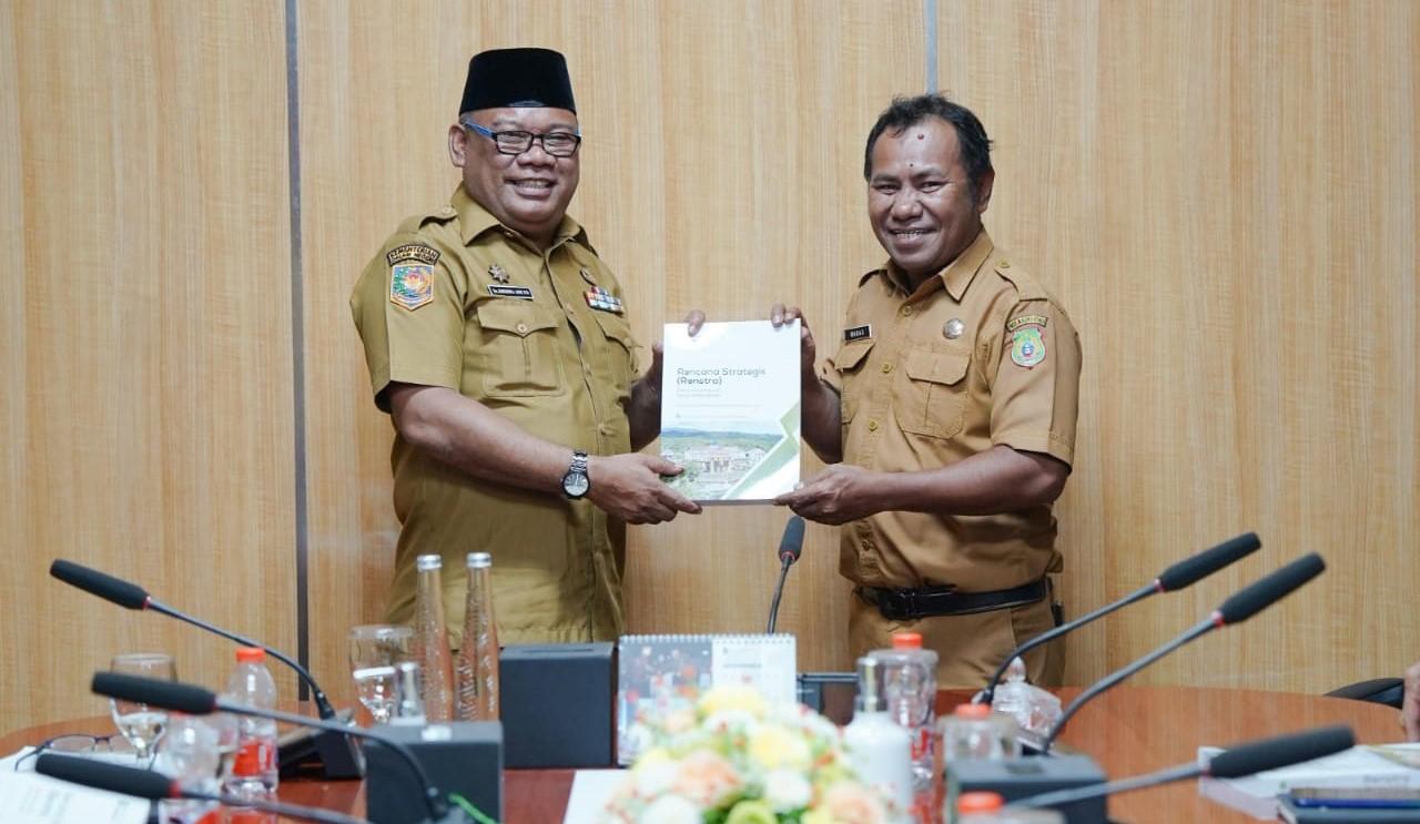 Serah Terima Renstra 2025-2029, Sekprov Malut: Instrumen Terukur Dokumen Pembangunan Daerah