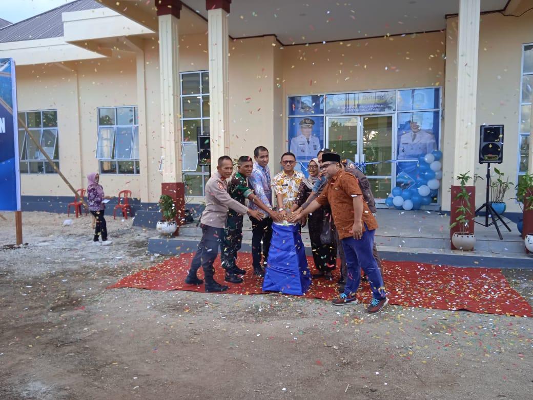 Dana Tugas Pembantuan Kemendagri, Muhammad Umar Ali Resmikan Kantor Camat Morotai Selatan - Pj-Bupati-Pulau-Morotai-resmikan-Kantor-Camat-Morotai-Selatan.jpg