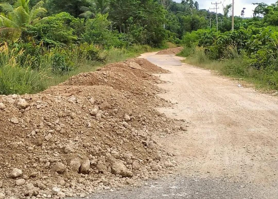Proyek-Jalan-Bobong-Dufo-Pulau-Taliabu.jpg