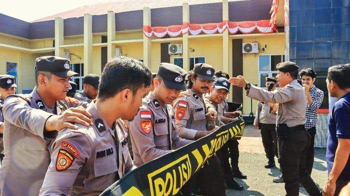 Puluhan-personel-Polres-Morotai-jaga-ketat-PSU-di-Cucumare.jpg
