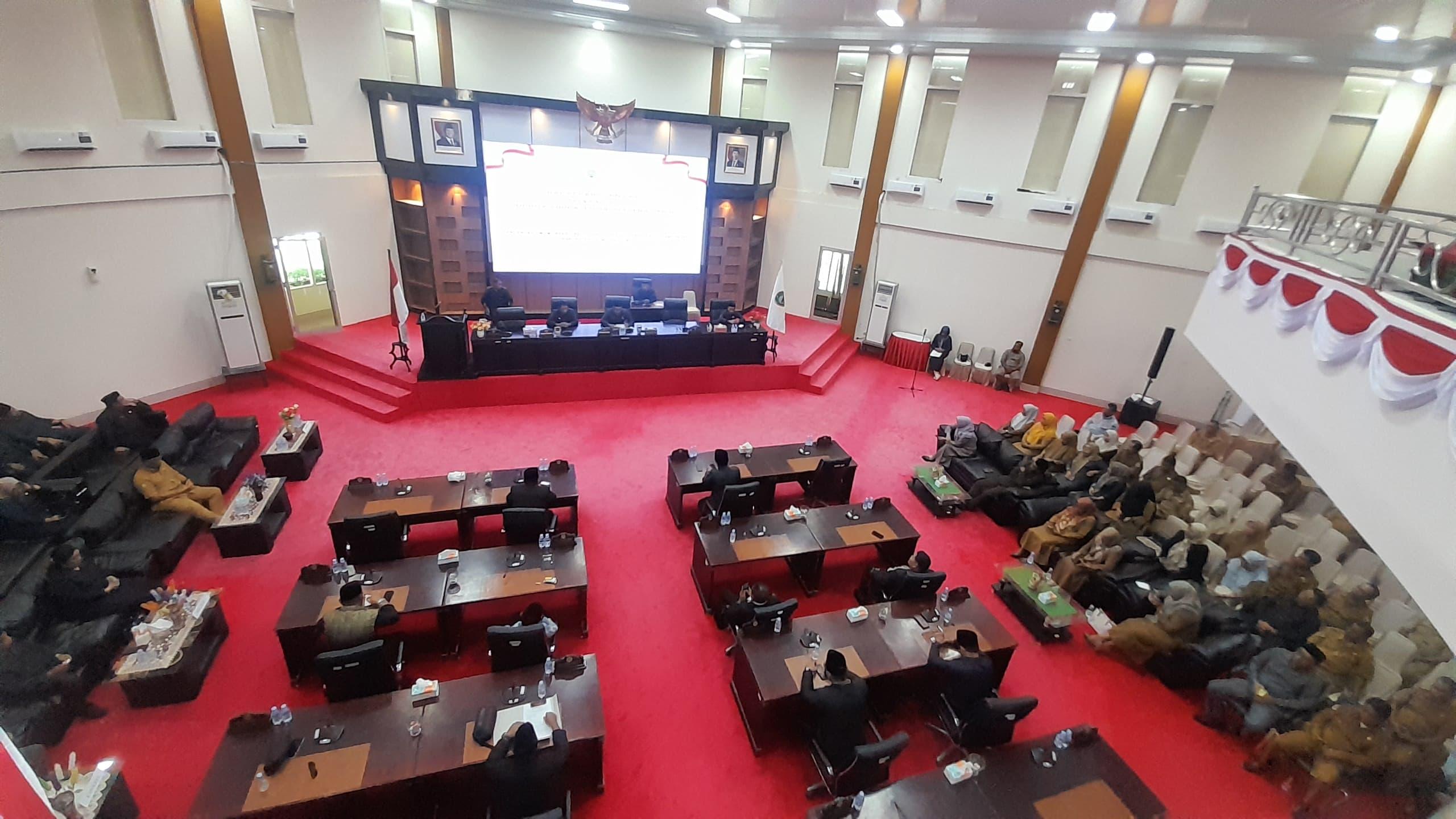 Delapan Anggota DPRD Halmahera Timur Absen Rapat Paripurna Pandangan Umum Fraksi Soal RPJPD