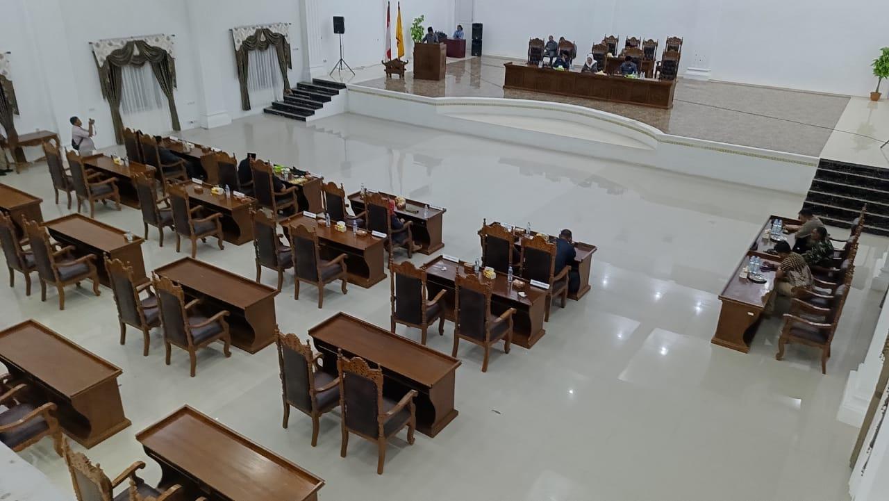 Rapat-paripurna-DPRD-Pulau-Taliabu-tentang-pertanggungjawaban-APBD-TA-2022.jpg