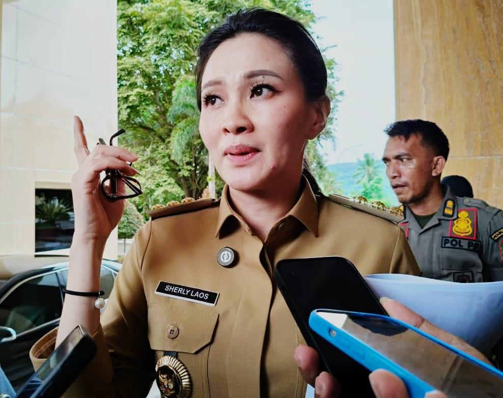 Sherly Laos Gercep Bagi-bagi Wi-Fi ke Sekolah yang Tidak Ada Sinyal: Harus ke Gunung Dulu