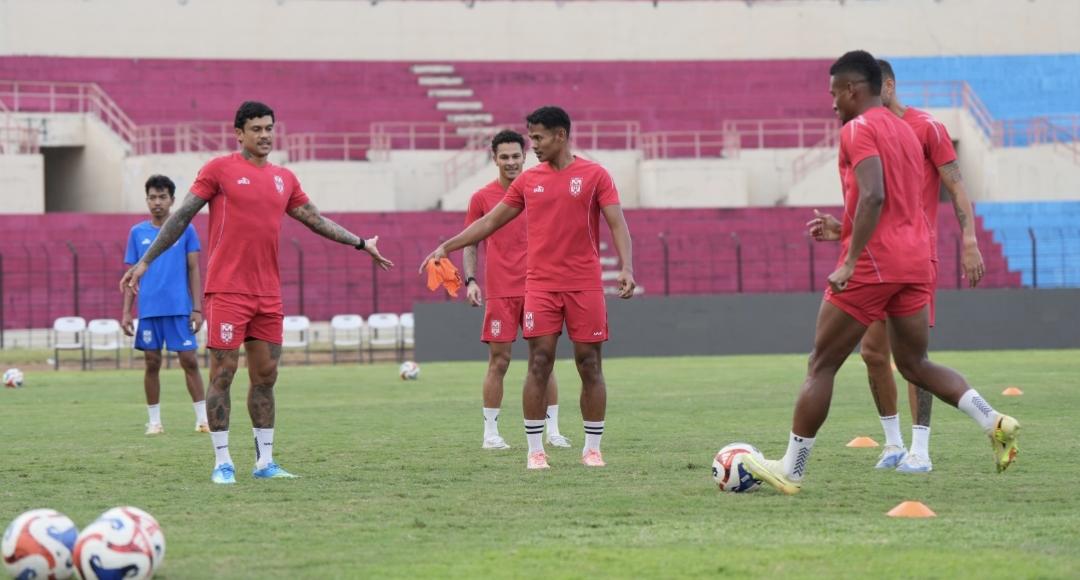 Sesi-latihan-terakhir-Malut-United-jelang-lawan-PSIM-Yogyakarta.jpg