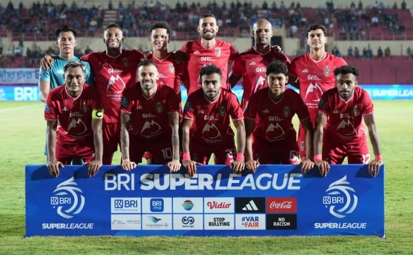 Skuad-Malut-United-saat-melawan-PSIM-Yogyakarta-Minggu-1052026.jpg