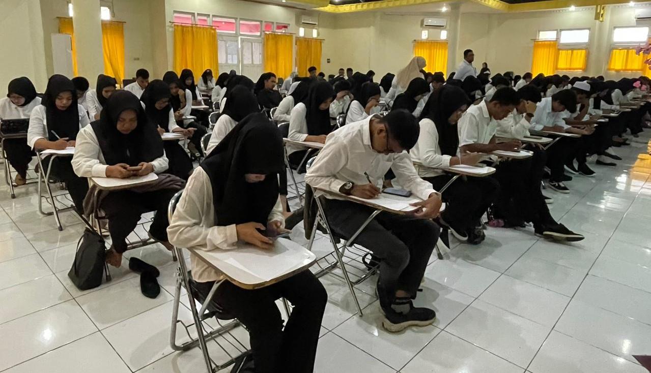 Suasana-peserta-ikuti-ujian-di-BPVP-Ternate-Maluku-Utara.jpg