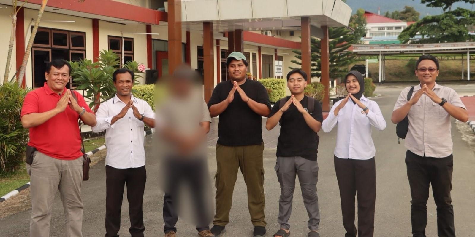 Tersangka-Polda-Sulawesi-Utara-ditangkap-di-Halmahera-Selatan-01.jpg