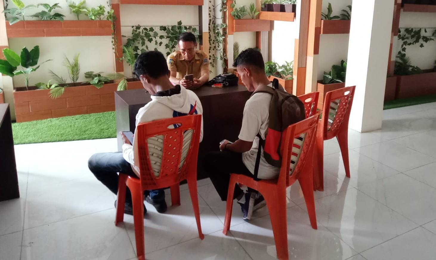 Minim Lapangan Kerja, Ribuan Warga Morotai Adu Nasib ke PT IWIP