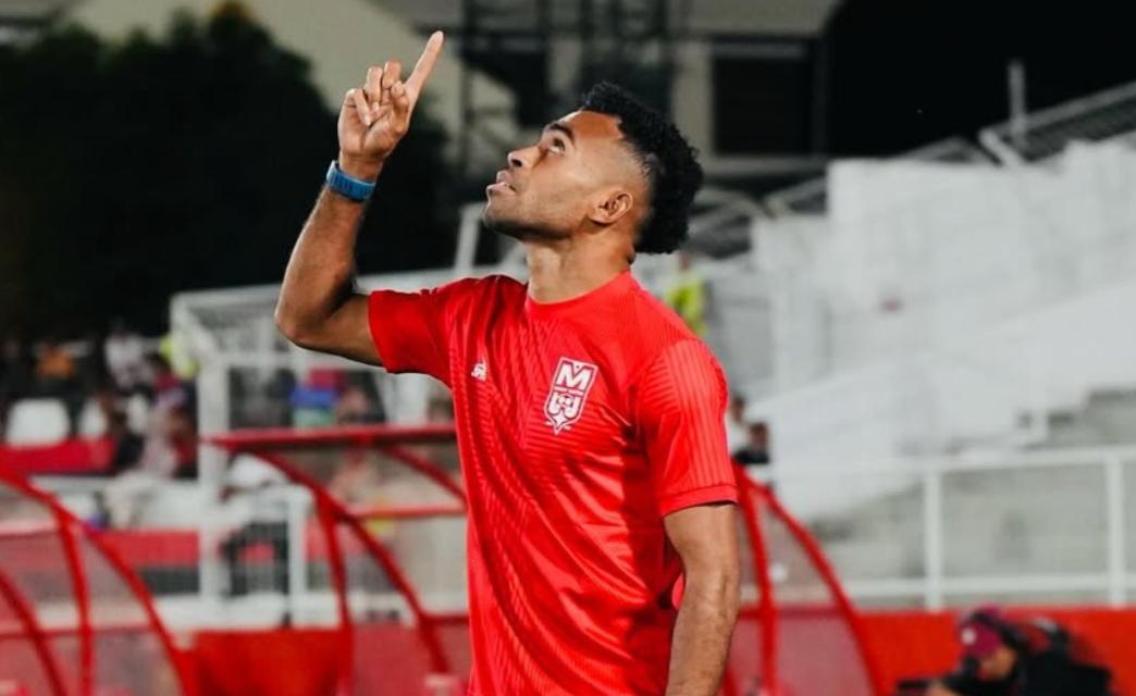Winger-Malut-United-dan-juga-Timnas-Indonesia-Yakob-Sayuri.jpg
