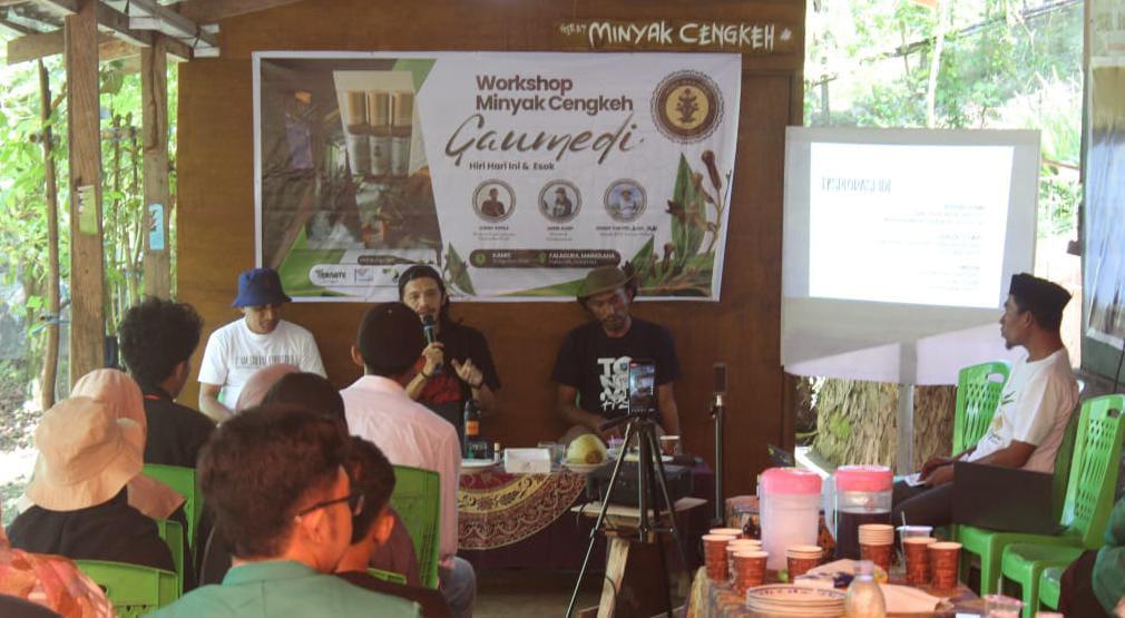 KTH Buku Manyeku Luncurkan Minyak Cengkeh, Produk Lokal Asal Hiri Ternate Maluku Utara