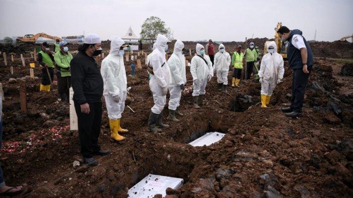 Ada Warga yang Meninggal Dunia Saat Isolasi Mandiri, Ini Kata Anies Baswedan dan Bima Arya