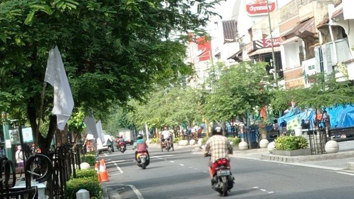Video Viral PKL Malioboro Kibarkan Bendera Putih, Ketua Paguyuban: Tanda Berkabung di Masa Pandemi