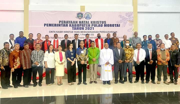 Bupati Morotai Benny Laos Resmikan Gedung Morotai Chiristian Center (MCC)
