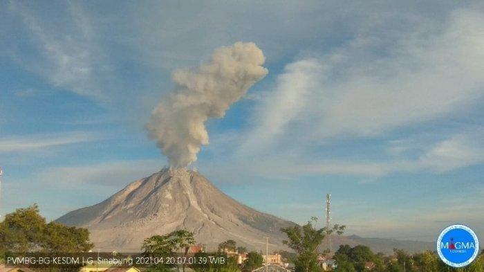 Gunung Sinabung Kembali Luncurkan Debu Vulkanik Pada Selasa Pagi, Tinggi Kolom Abu 1.000 Meter
