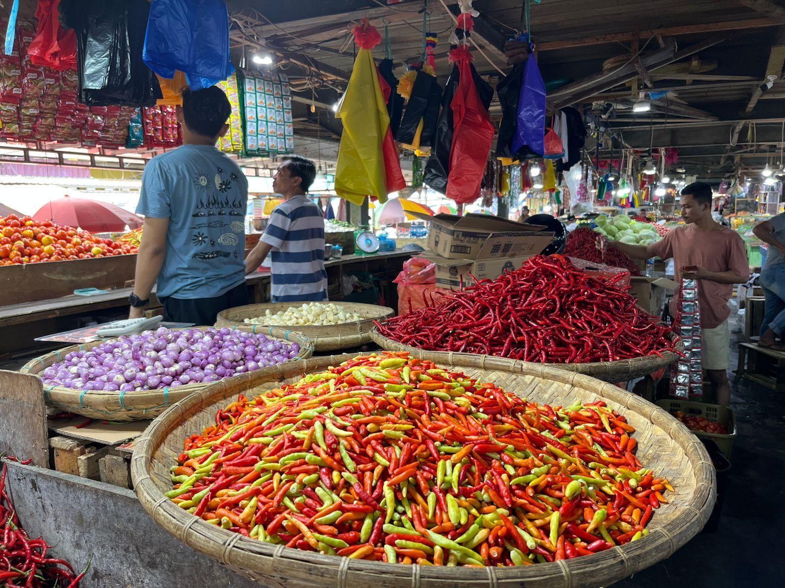 foto-rica-di-pasar-ternate-selasa-15-juli-2025.jpg