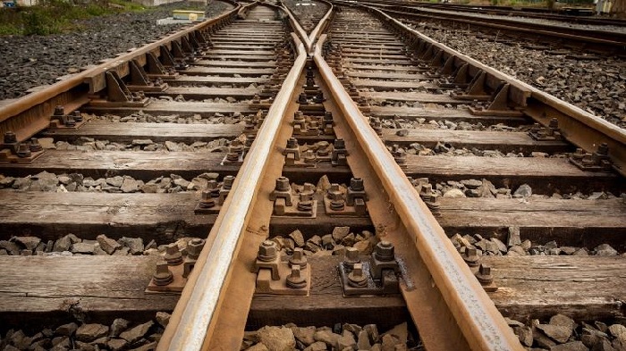 Sudah Diteriaki Ibunya tetapi Tidak Dengar, Seorang Pria Tewas Terseret Kereta Api hingga 10 Meter